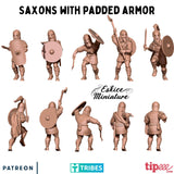Saxons en armure matelassées